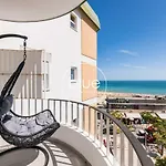 Blue Horizon Rocha * بورتيماو