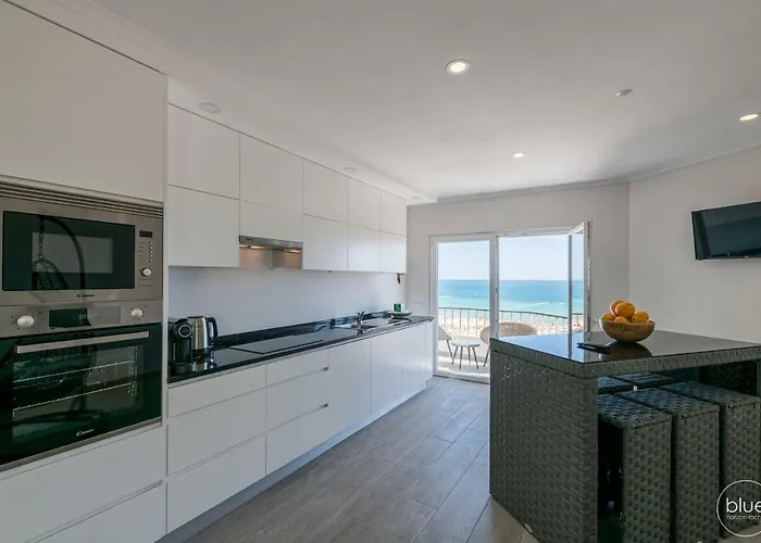 Blue Horizon Rocha *